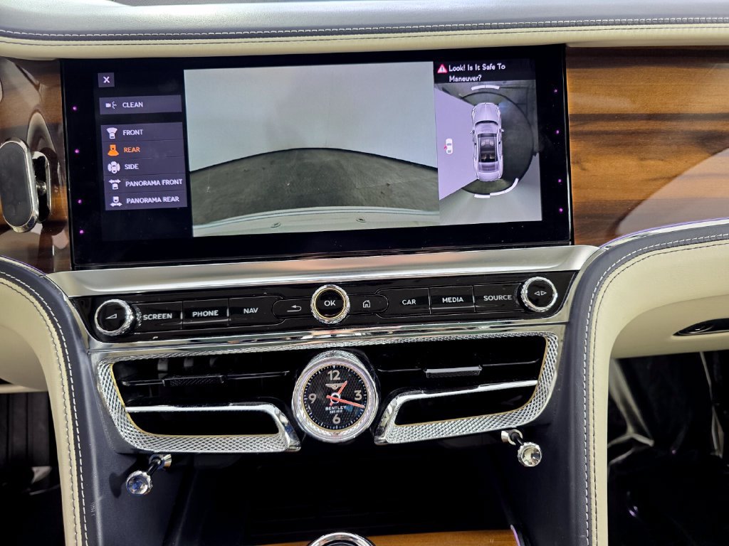 Used 2021 Bentley Flying Spur W12 AWD/4WD image 26