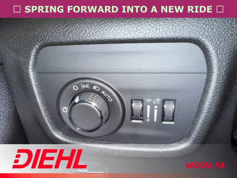 New 2025 Jeep Grand Cherokee Altitude AWD/4WD image 23