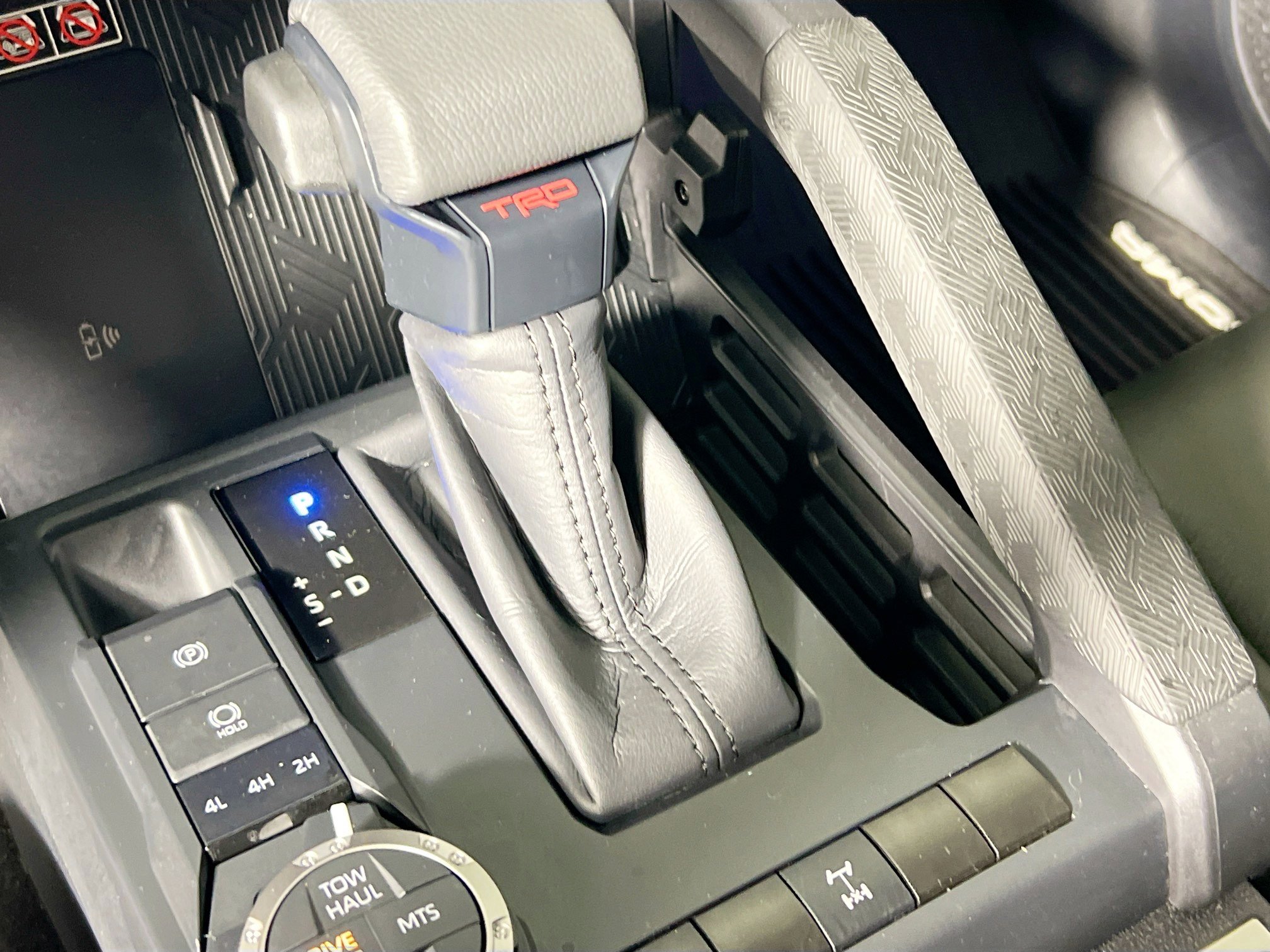 Used 2024 Toyota Tacoma TRD Off-Road w/ TRD Off Road Upgrade Package image 25