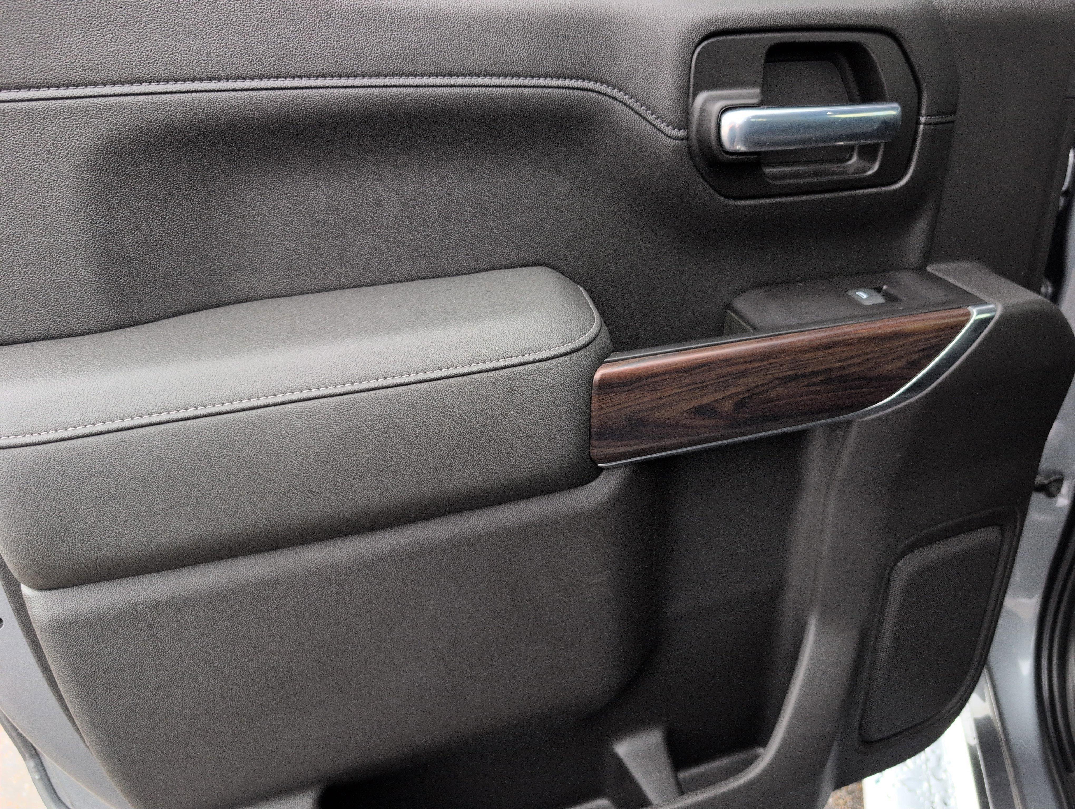 Used 2020 GMC Sierra 1500 SLT w/ SLT Premium Plus Package image 32