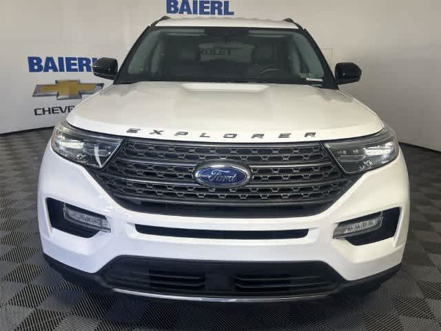 Used 2022 Ford Explorer XLT w/ Equipment Group 202A AWD/4WD image 8