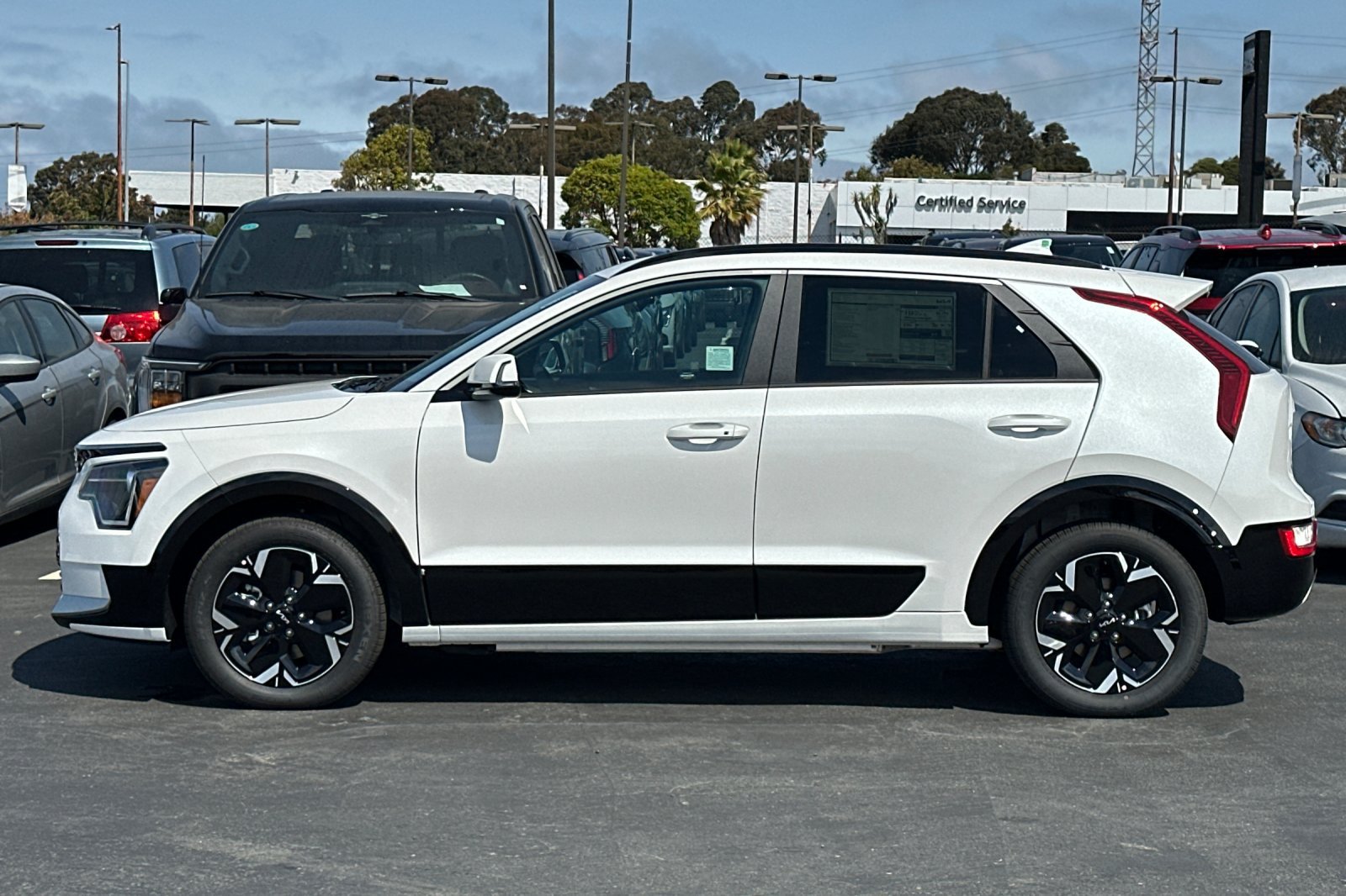 New 2026 Kia Niro Wind FWD image 7