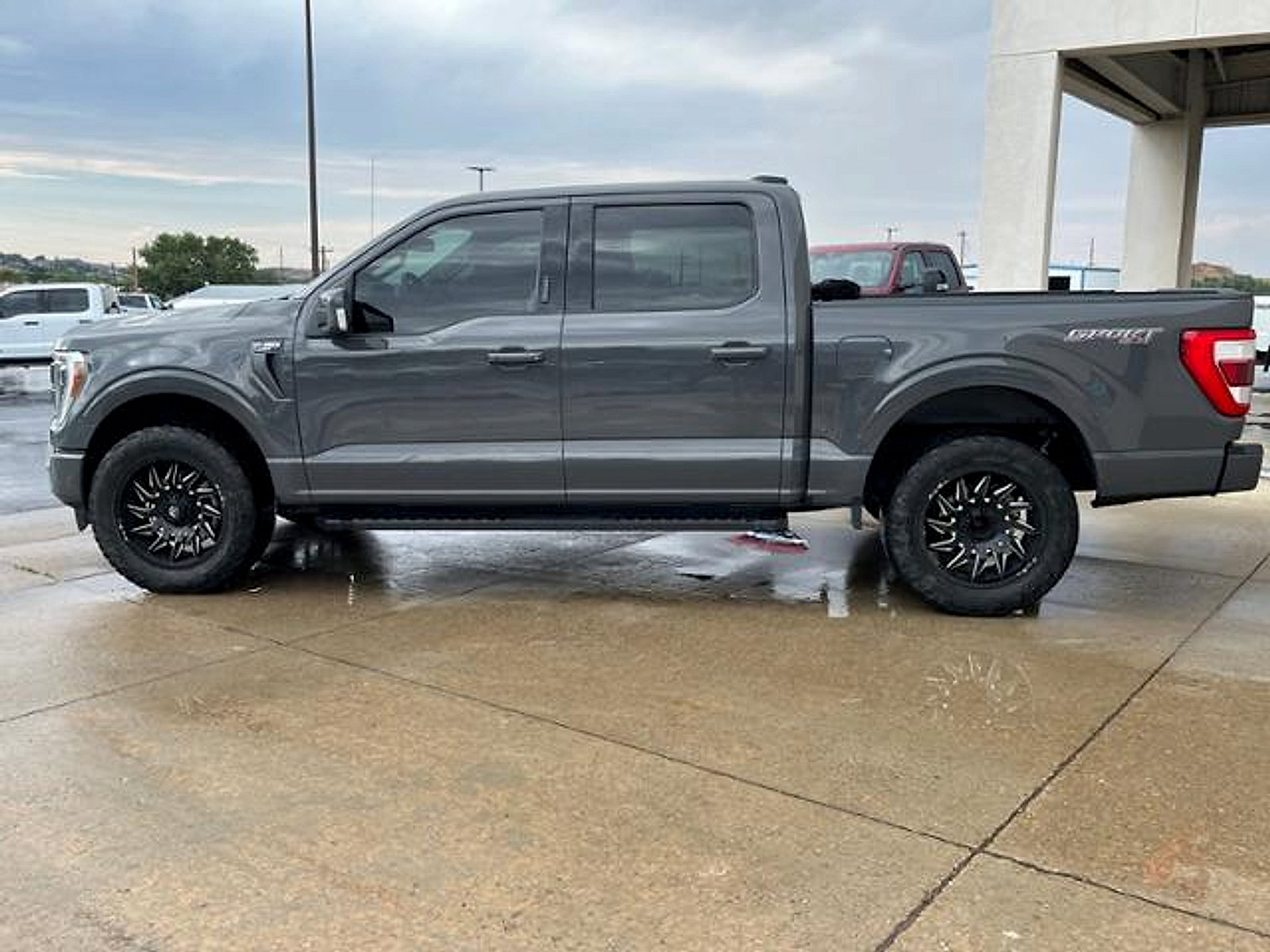 Used 2021 Ford F150 Lariat w/ Equipment Group 502A High AWD/4WD image 10