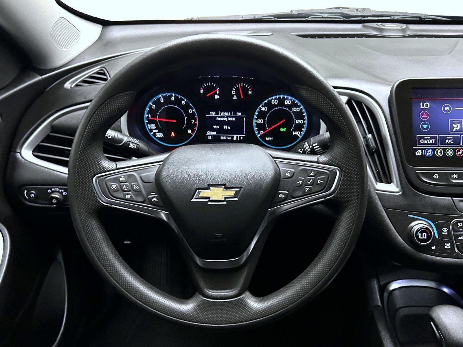 Used 2025 Chevrolet Malibu LT FWD image 12