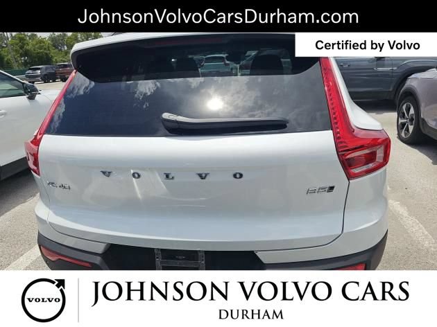 Used 2026 Volvo XC40 B5 Plus AWD/4WD image 6