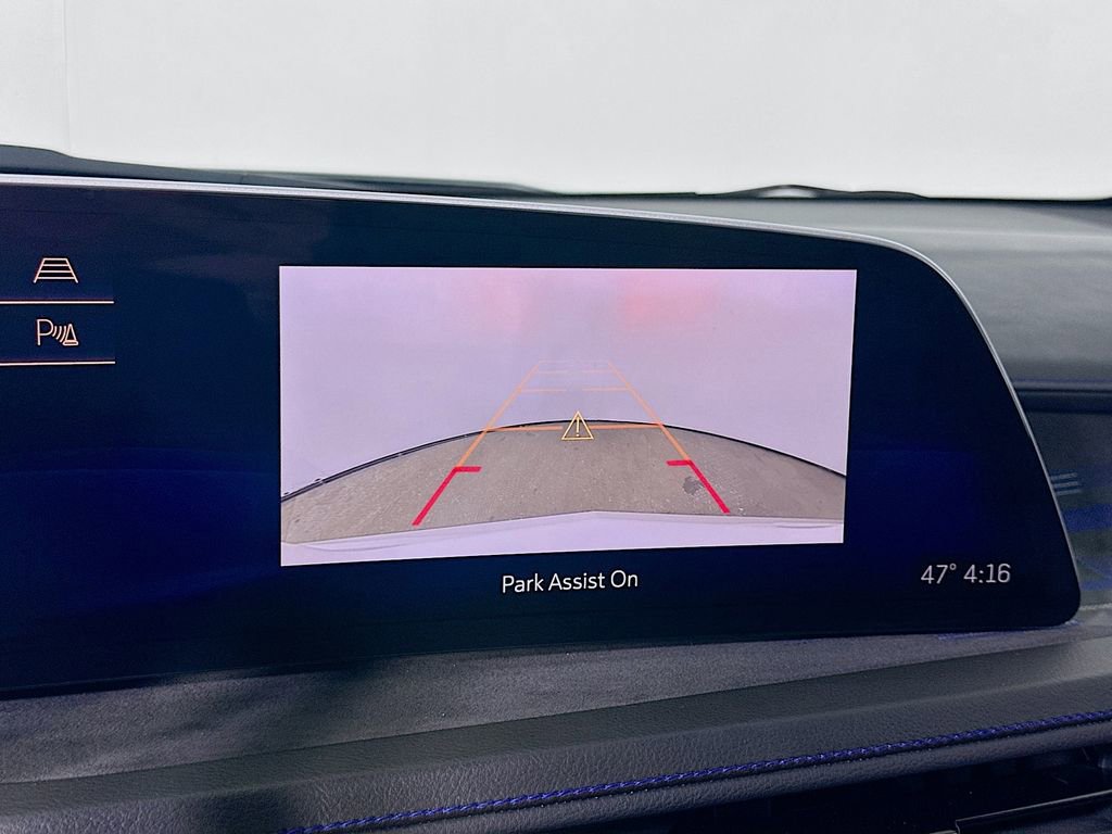 Used 2024 Cadillac XT4 Sport image 10