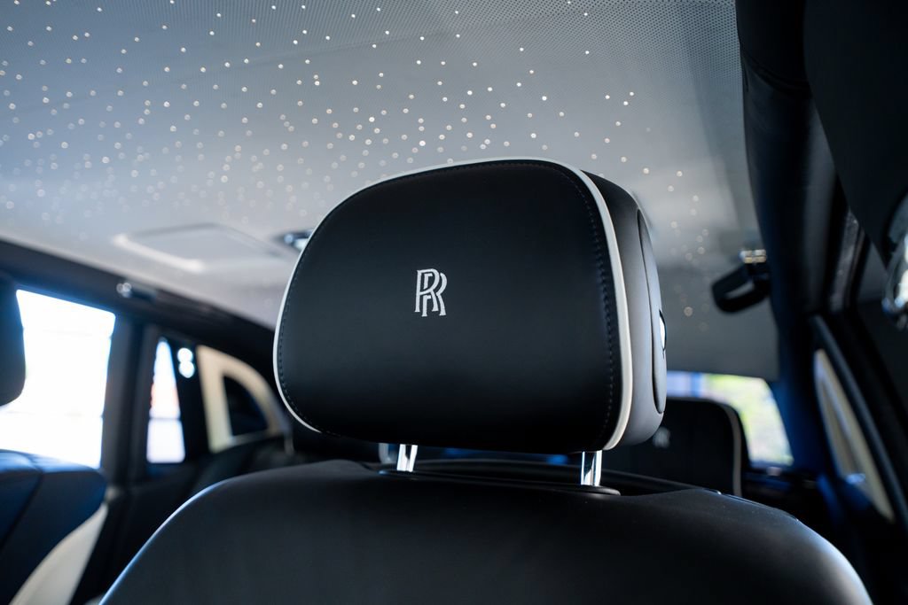 Used 2019 Rolls-Royce Phantom Sedan RWD image 32