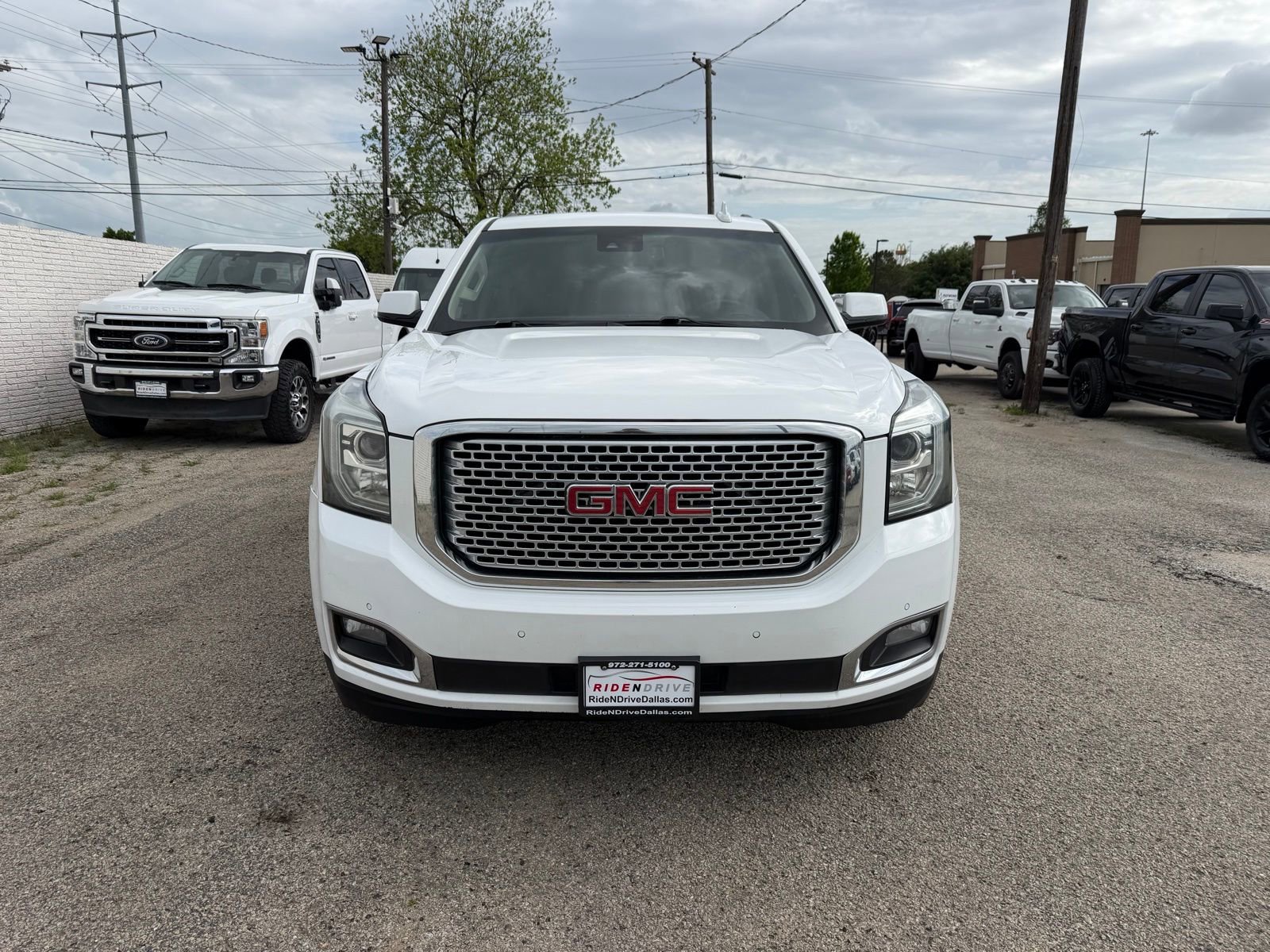 Used 2016 GMC Yukon Denali w/ Open Road Package AWD/4WD image 10