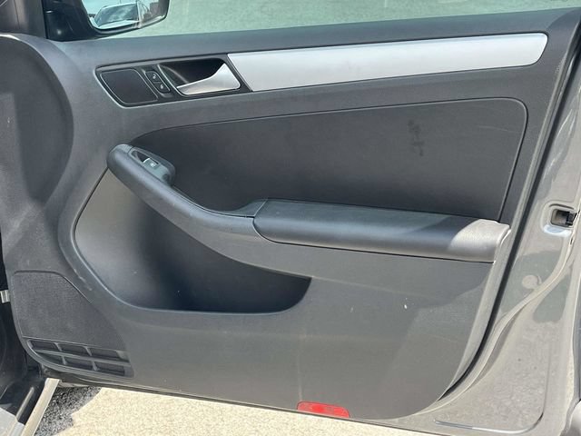 Used 2014 Volkswagen Jetta SE FWD image 24
