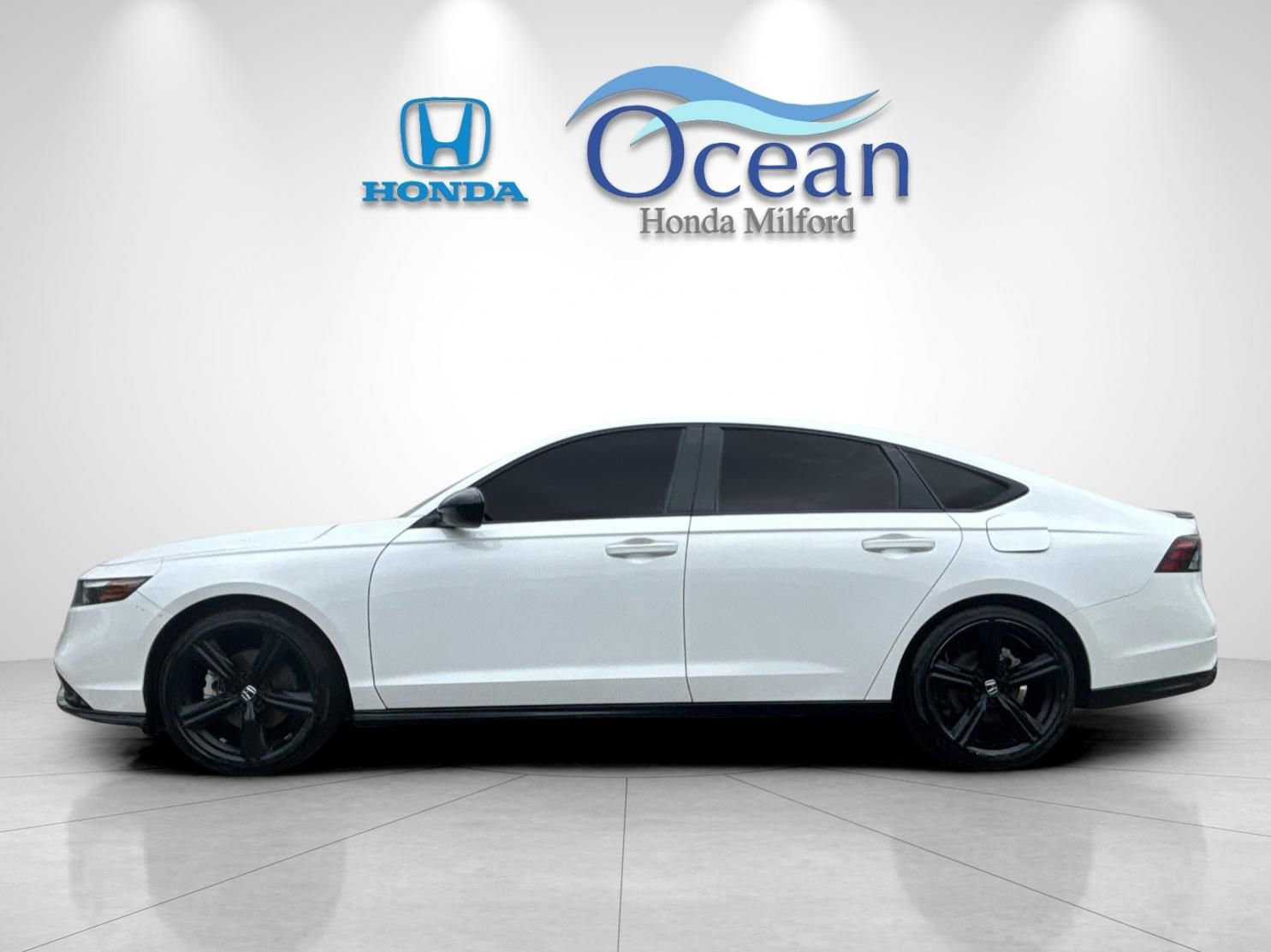 Used 2023 Honda Accord Sport image 6