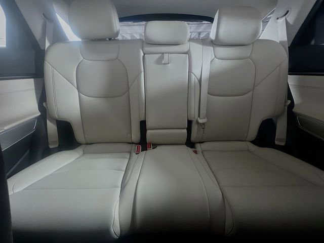 Used 2023 Genesis GV70 2.5T w/ Select Package image 26