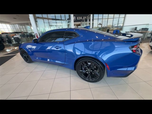 Used 2022 Chevrolet Camaro SS RWD image 6