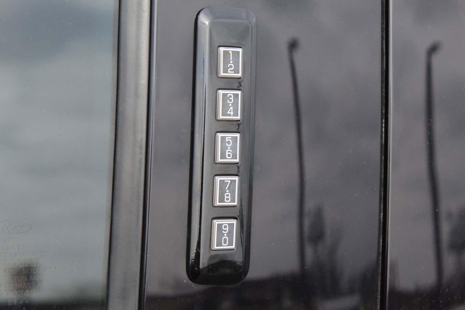 Used 2022 Ford F150 XLT w/ Equipment Group 302A High image 4