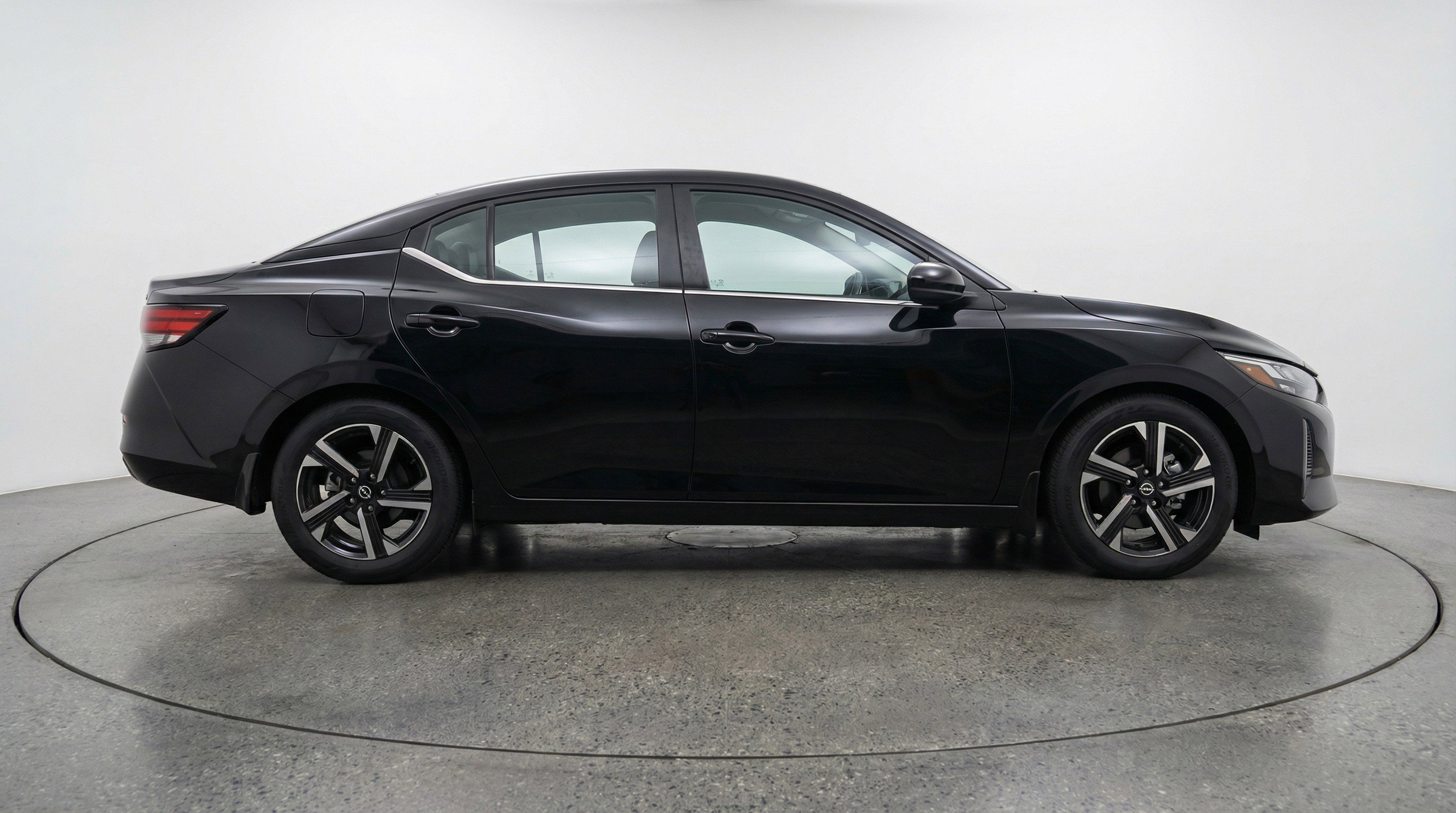 Used 2025 Nissan Sentra SV FWD image 11