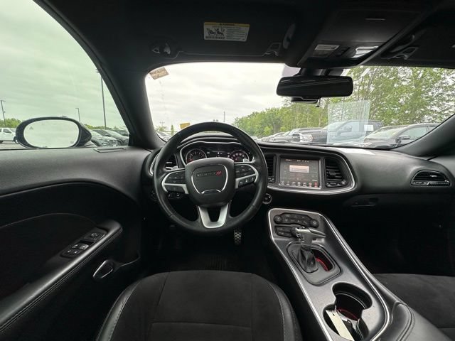 Used 2016 Dodge Challenger R/T Scat Pack w/ Leather Interior Group RWD image 19