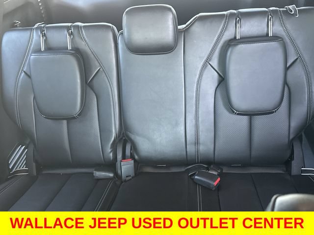 Used 2025 Chrysler Pacifica Select FWD image 16