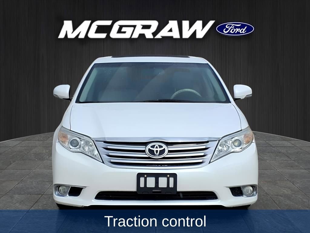 Used 2012 Toyota Avalon image 4