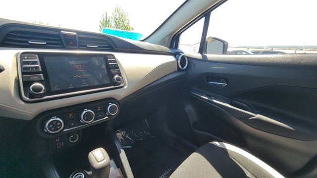 Used 2022 Nissan Versa SV w/ Trunk Package FWD image 33