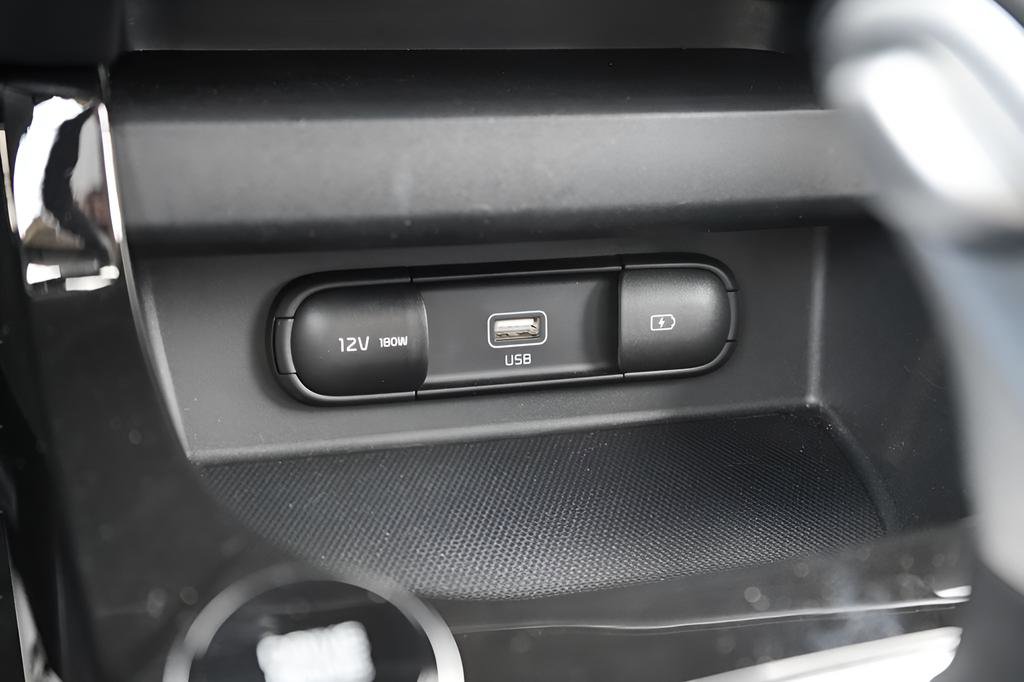 Used 2023 Kia Seltos S FWD image 32