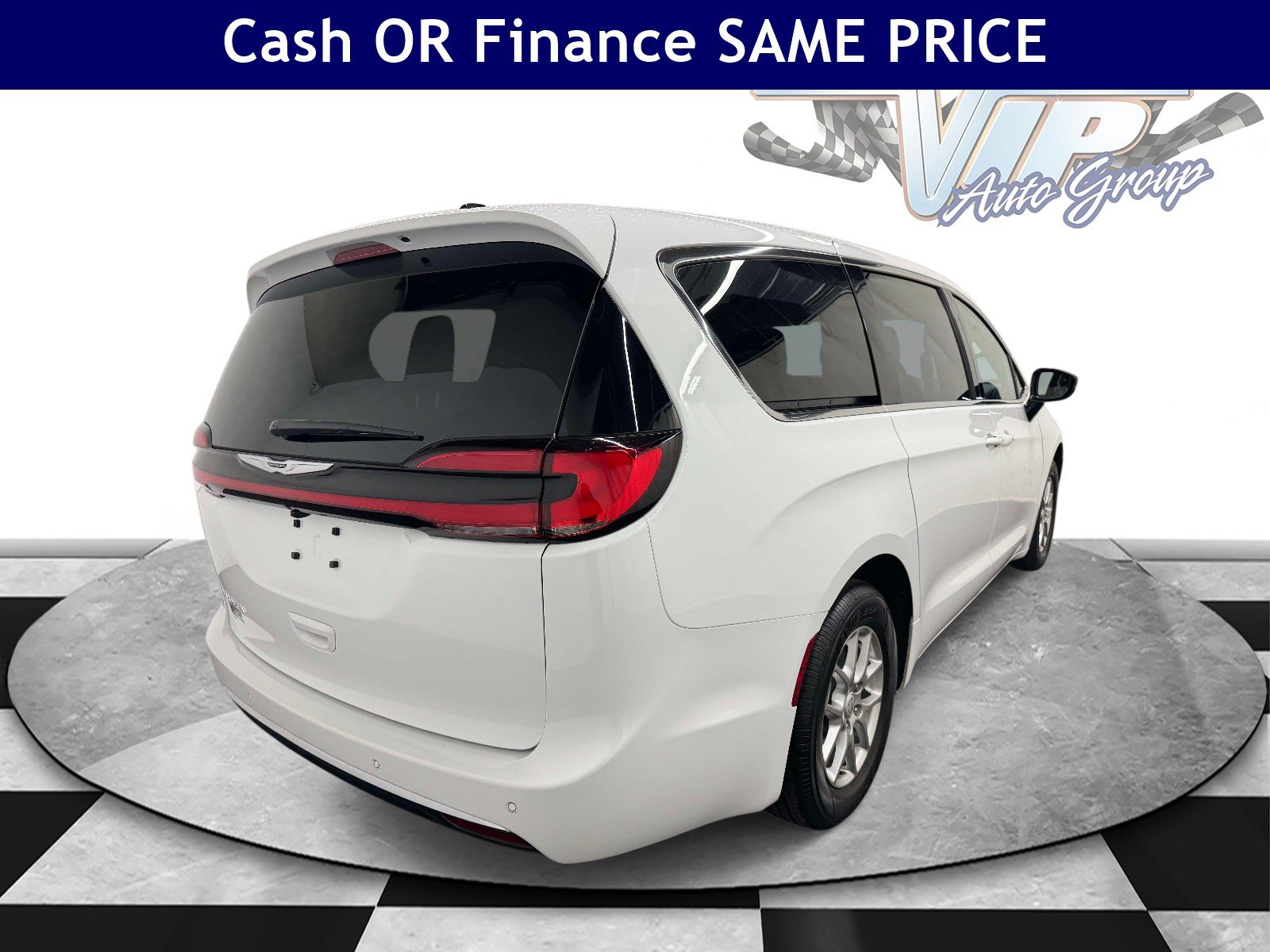 Used 2026 Chrysler Pacifica Select FWD image 6