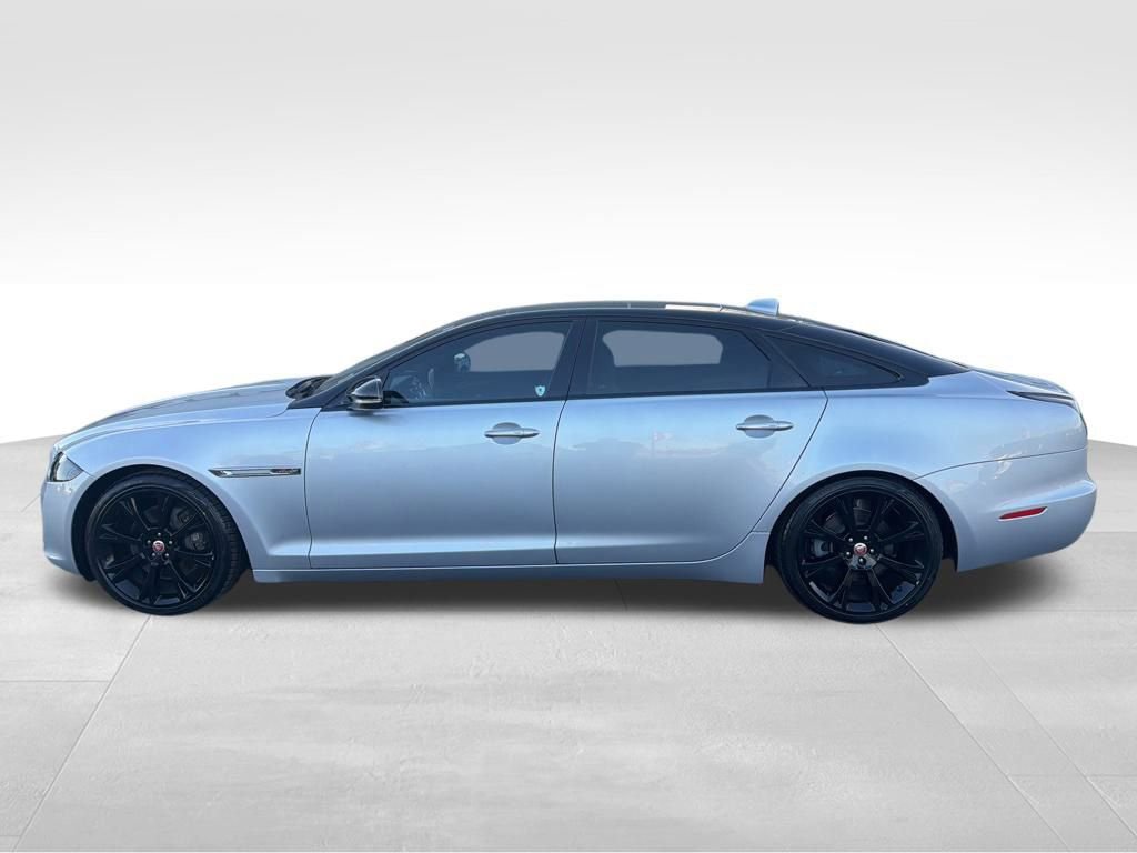 Used 2018 Jaguar XJ L Portfolio image 9