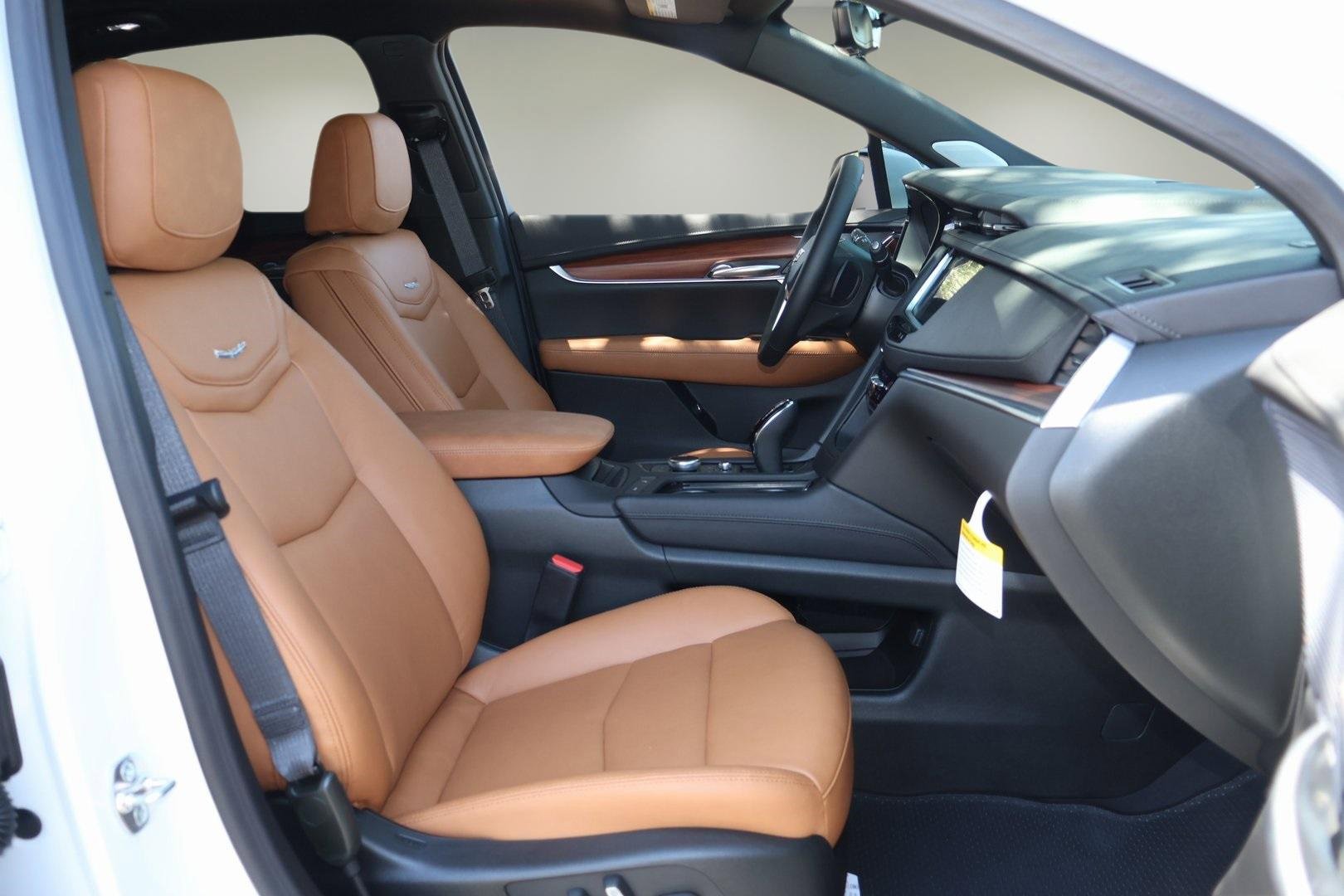 New 2025 Cadillac XT5 Premium Luxury w/ Technology Package image 18