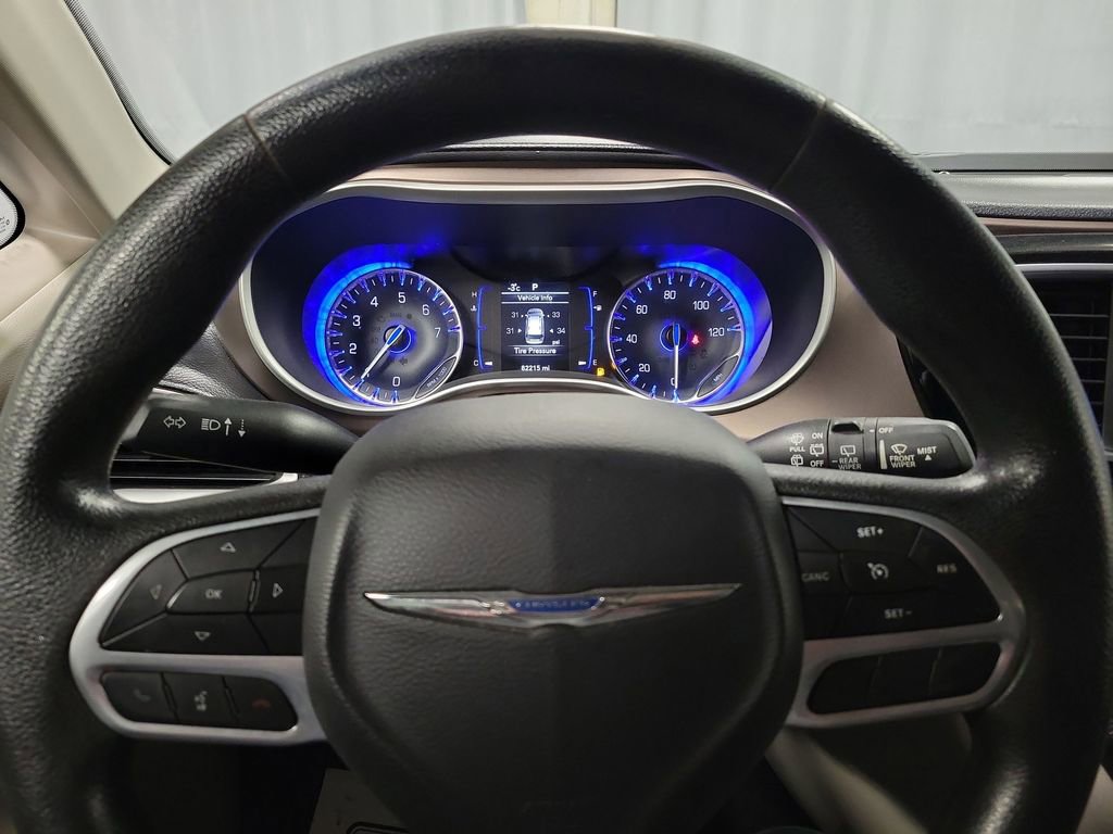 Used 2021 Chrysler Voyager Lxi image 14