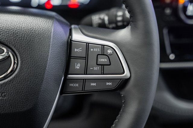 New 2026 Toyota Highlander Platinum image 29