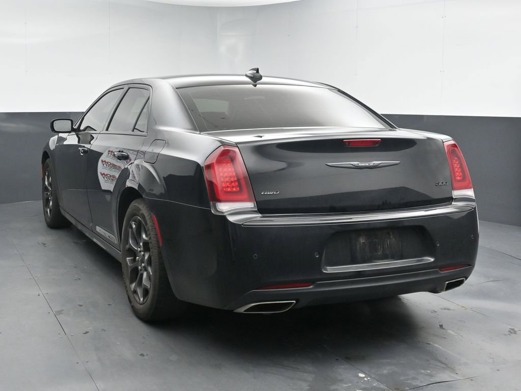 Used 2022 Chrysler 300 Touring L w/ Comfort Group AWD/4WD image 6