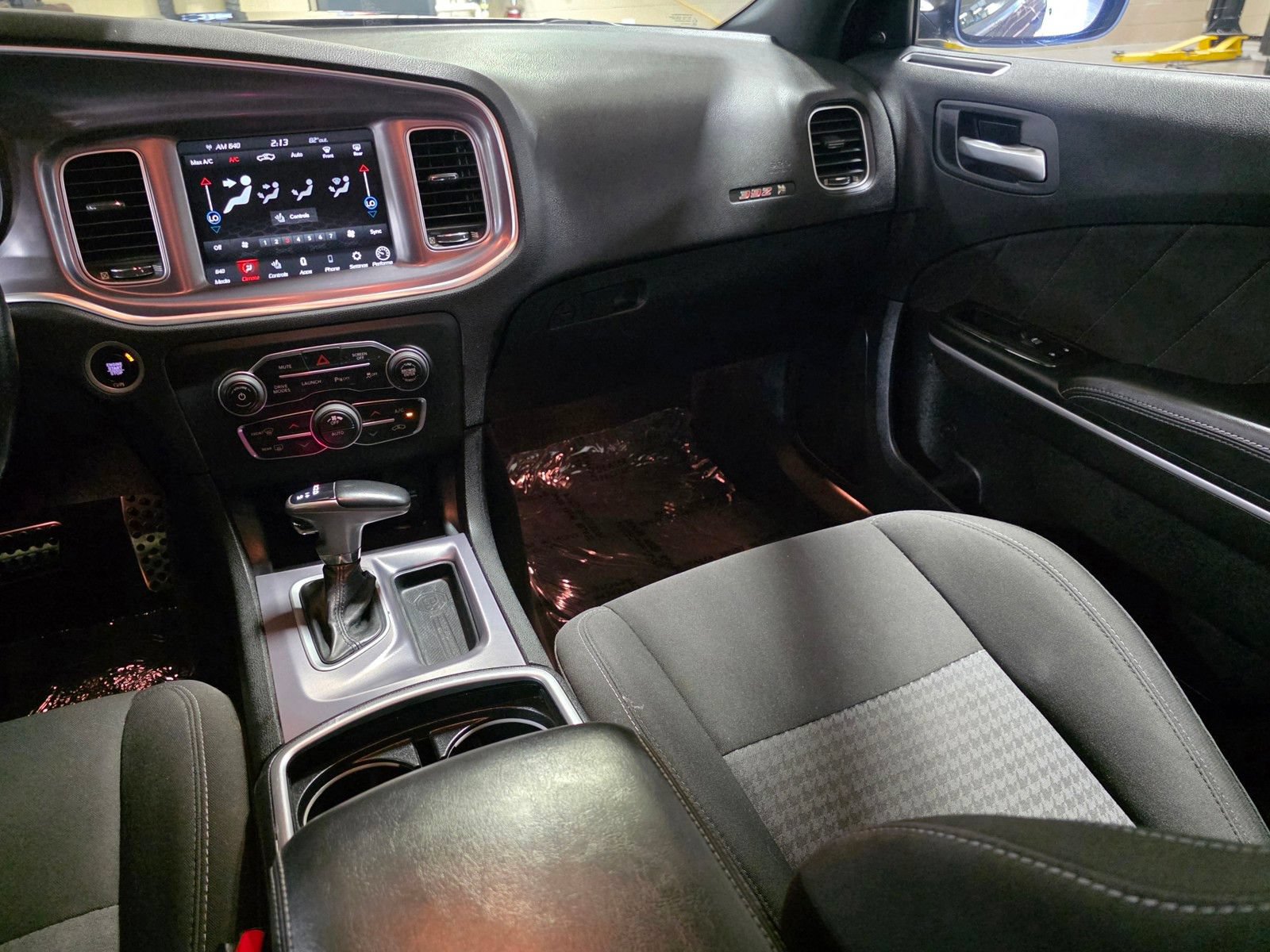 Used 2020 Dodge Charger Scat Pack RWD image 17