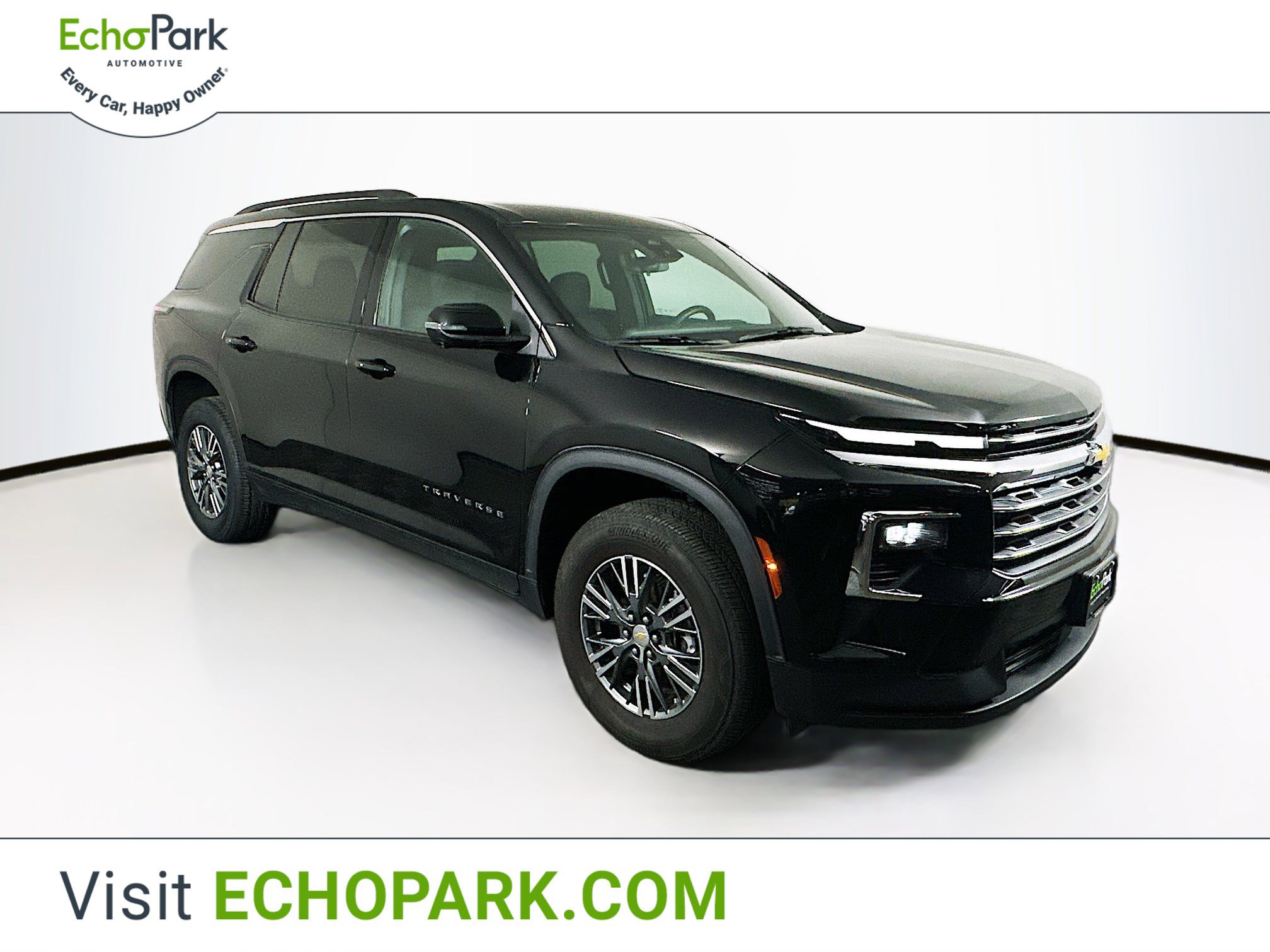 Used 2024 Chevrolet Traverse LT