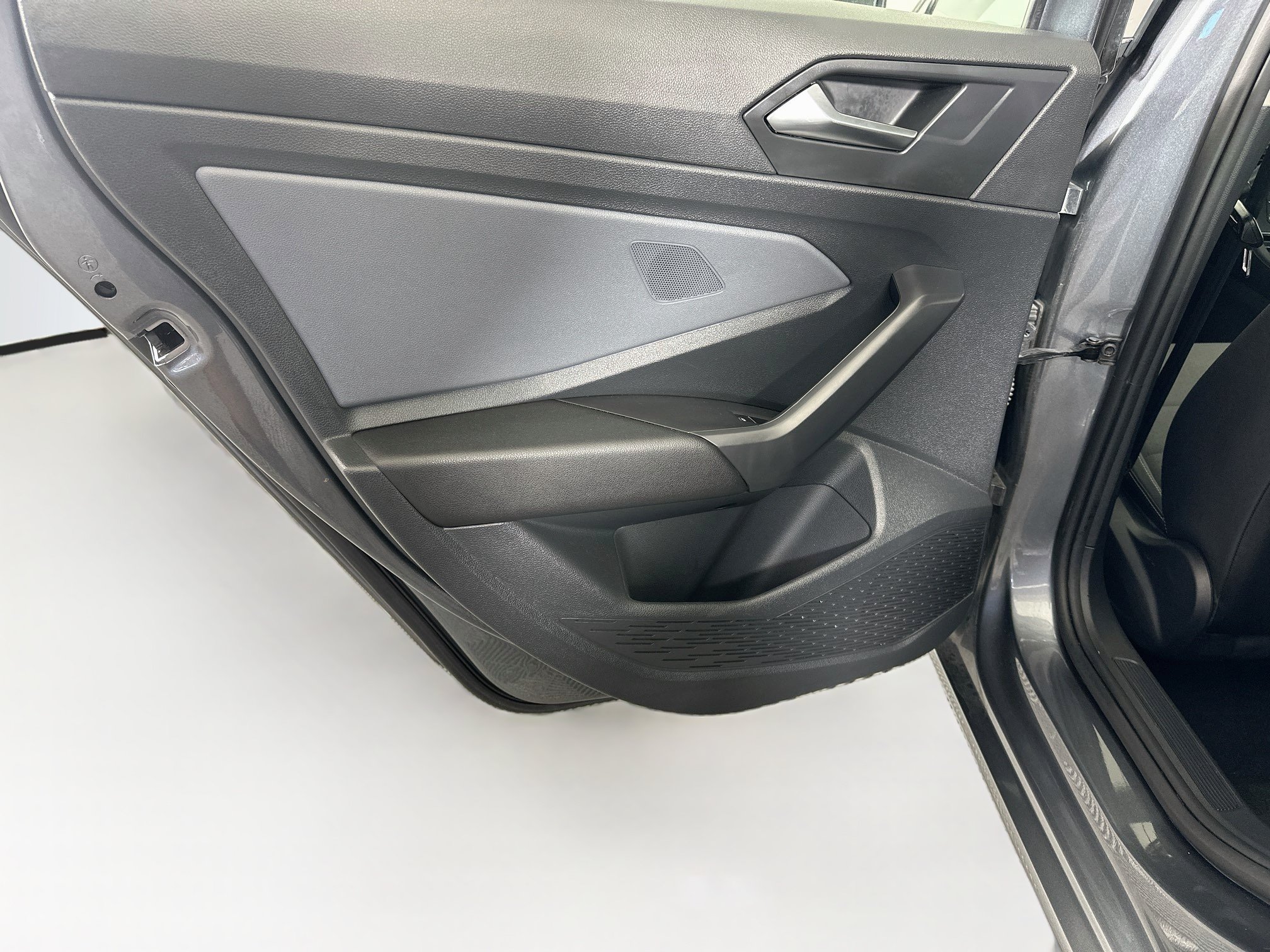 Used 2025 Volkswagen Jetta SE FWD image 26