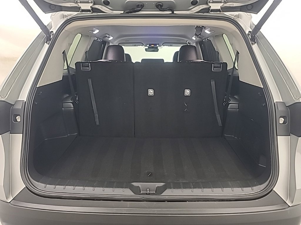Used 2025 Toyota Grand Highlander AWD image 20