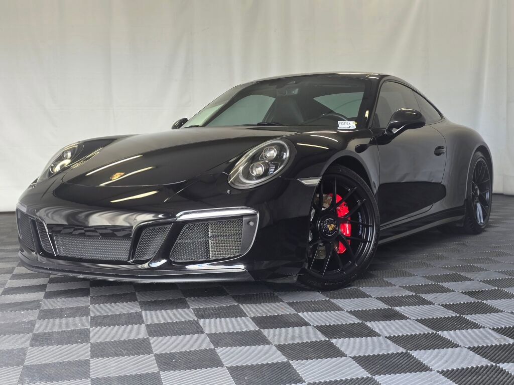 Certified 2018 Porsche 911 Carrera GTS RWD image 1