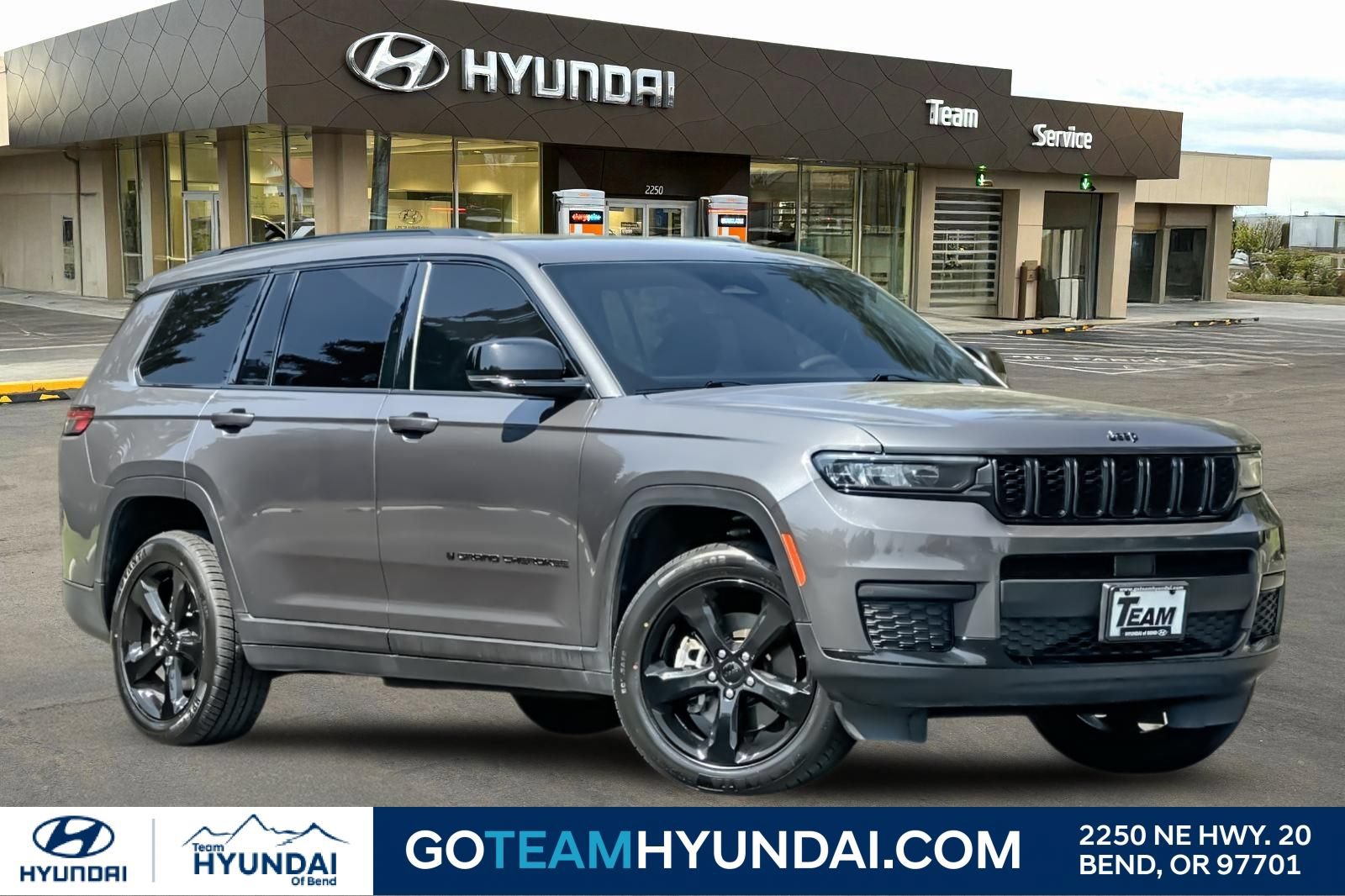 Used 2023 Jeep Grand Cherokee L Laredo