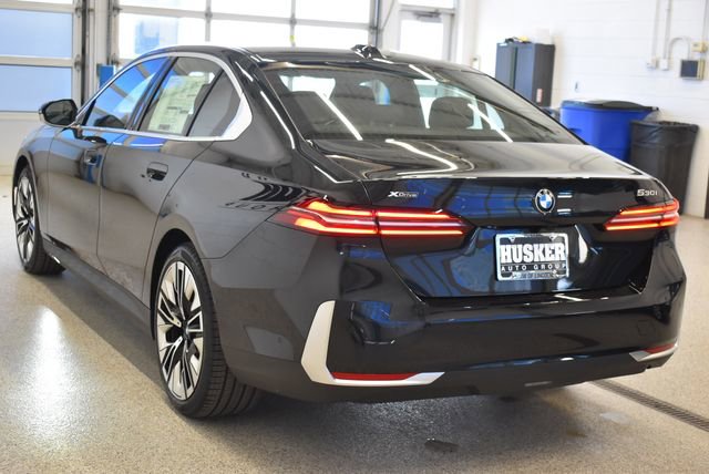 New 2026 BMW 530i xDrive w/ Premium Package image 10