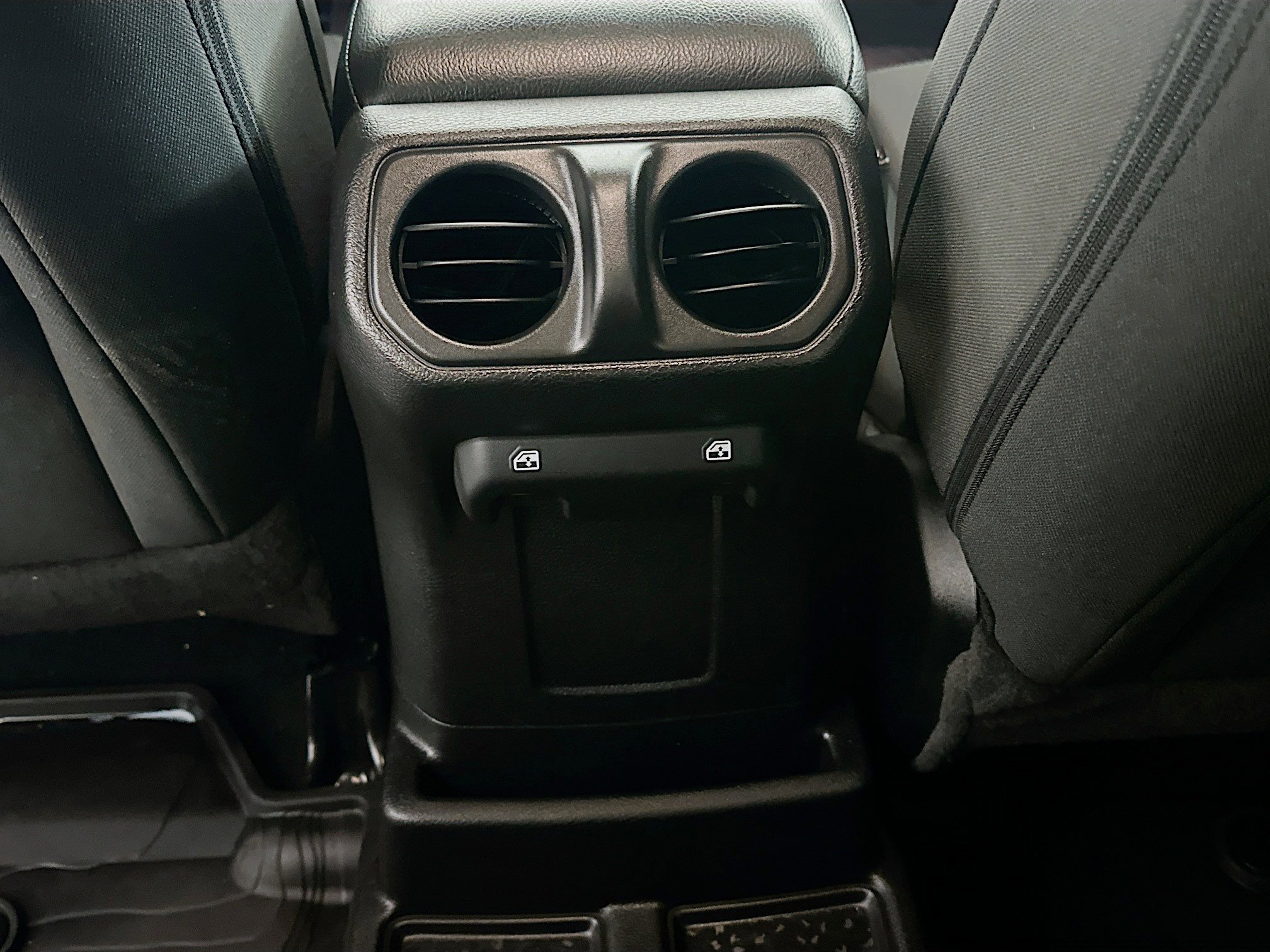 Used 2023 Jeep Wrangler Unlimited w/ 8.4" Radio Group AWD/4WD image 27