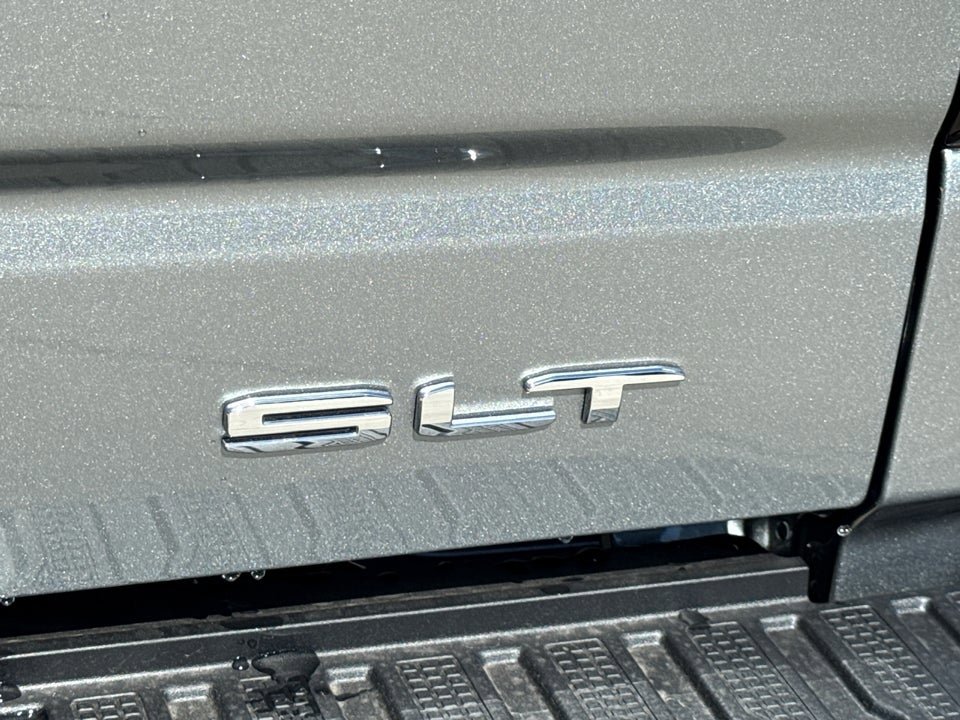 Used 2026 GMC Sierra 1500 SLT w/ SLT Premium Plus Package image 11