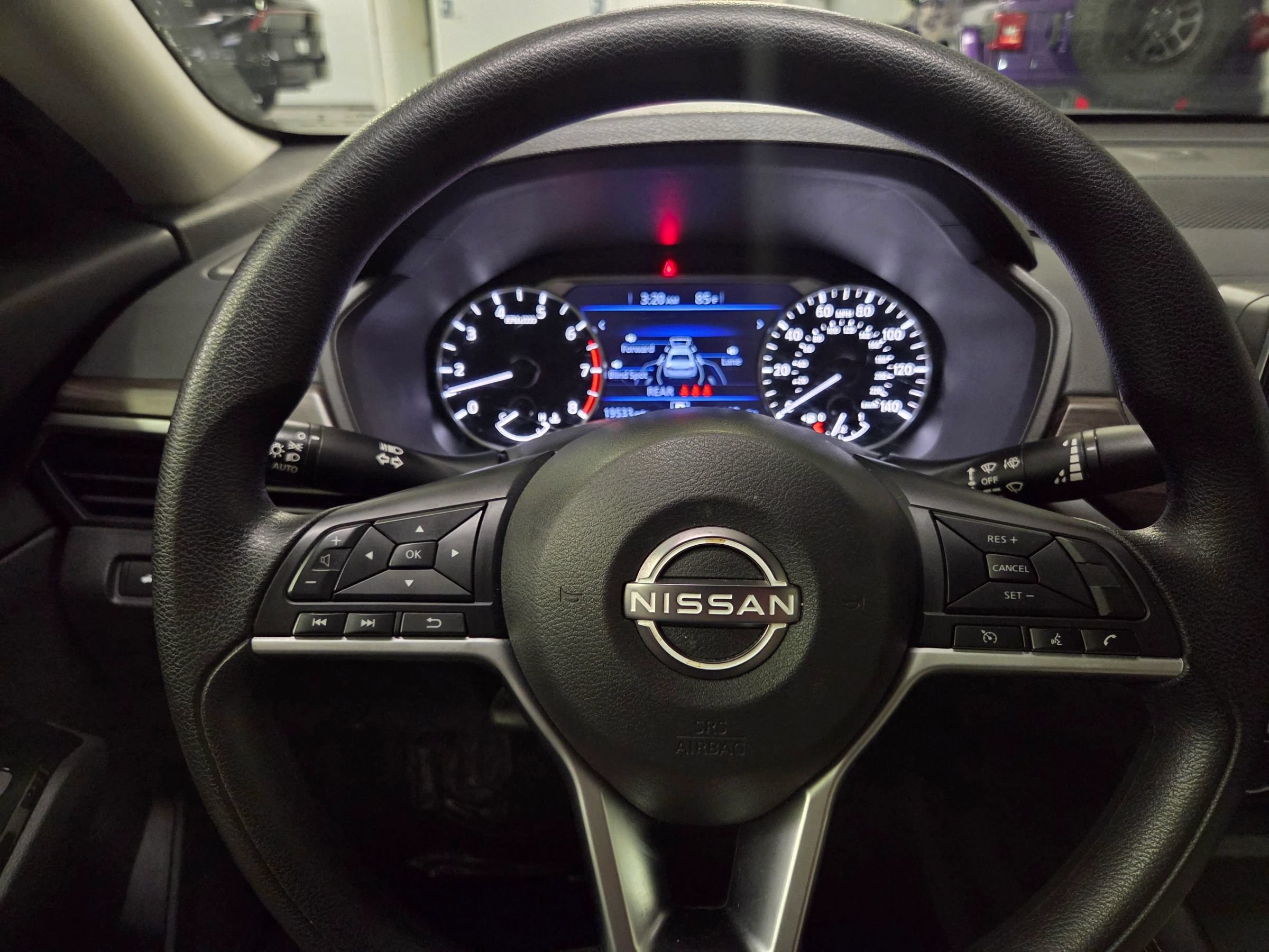 Used 2023 Nissan Altima 2.5 SV FWD image 17