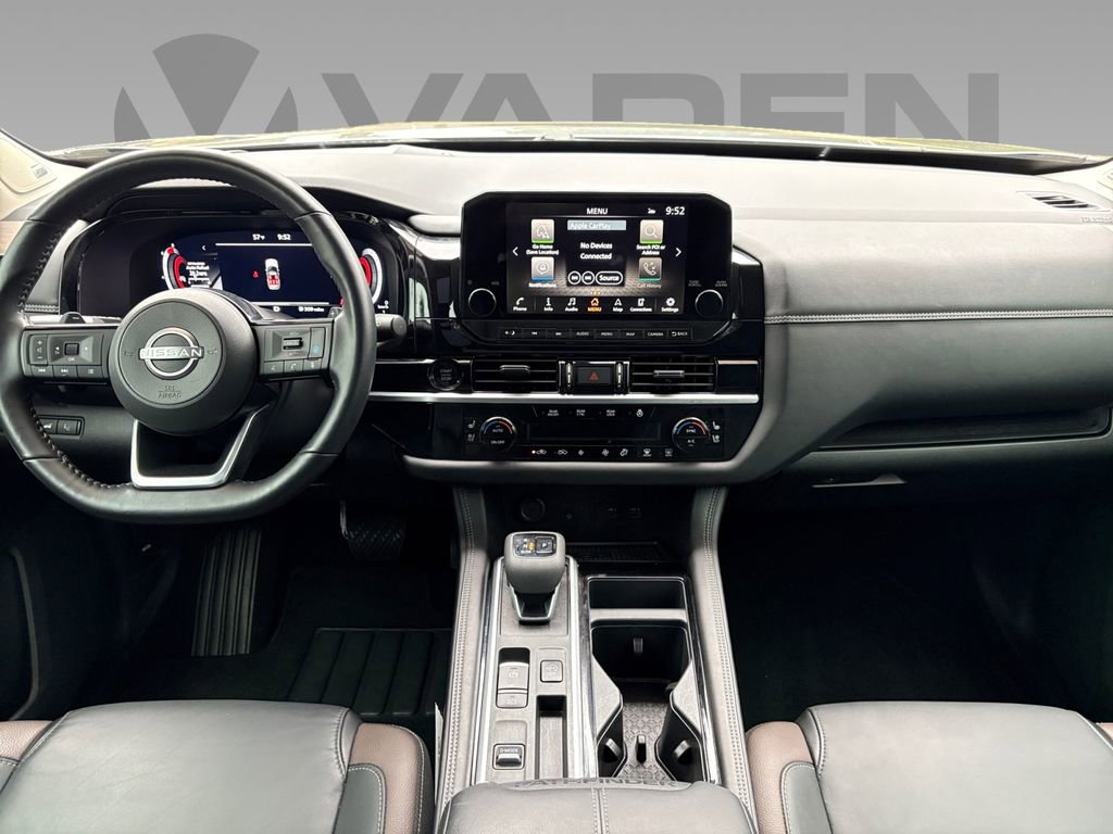 Used 2025 Nissan Pathfinder Platinum FWD image 4