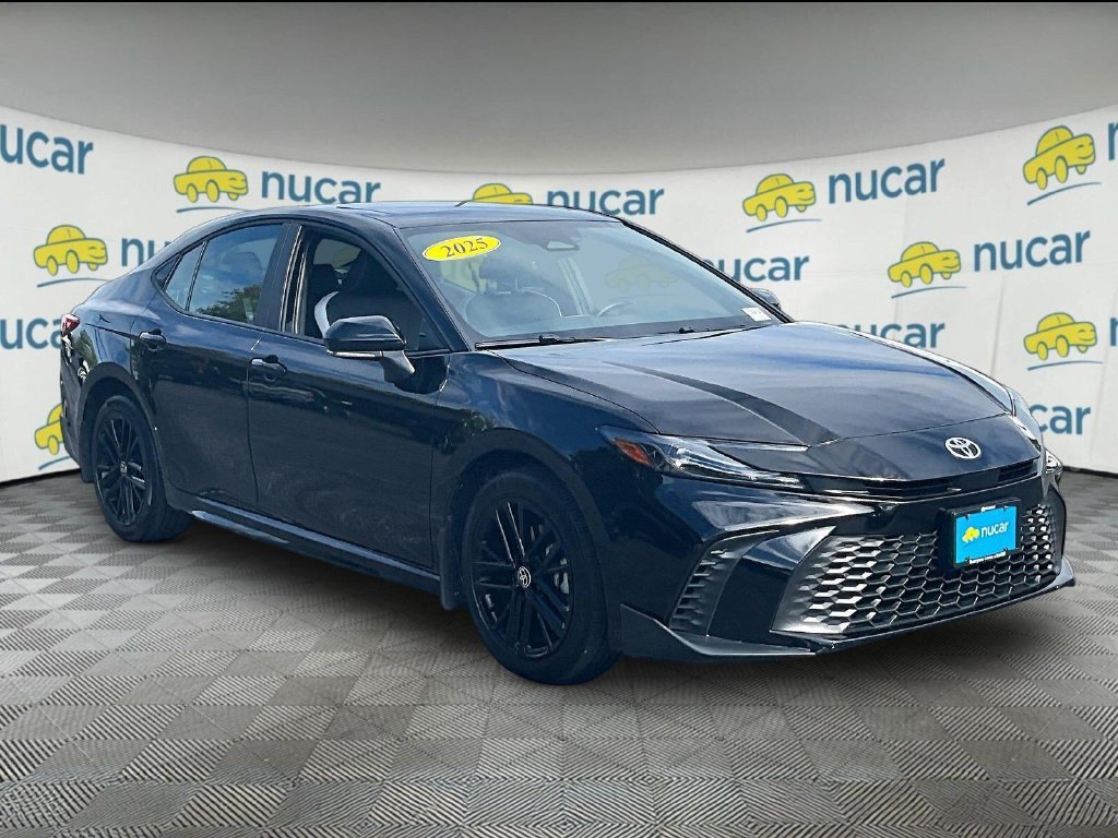 Used 2025 Toyota Camry SE w/ Convenience Package