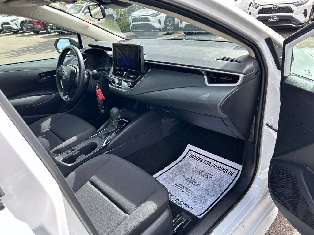 Used 2025 Toyota Corolla LE FWD image 10