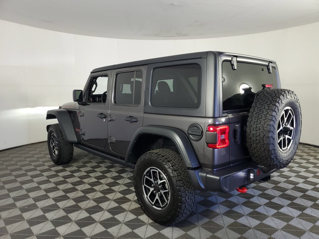 Used 2025 Jeep Wrangler Unlimited Rubicon w/ Convenience Group AWD/4WD image 6