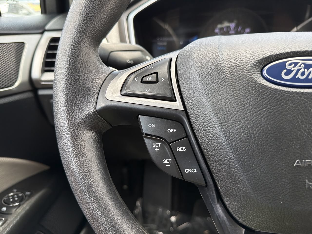 Used 2018 Ford Fusion S FWD image 24
