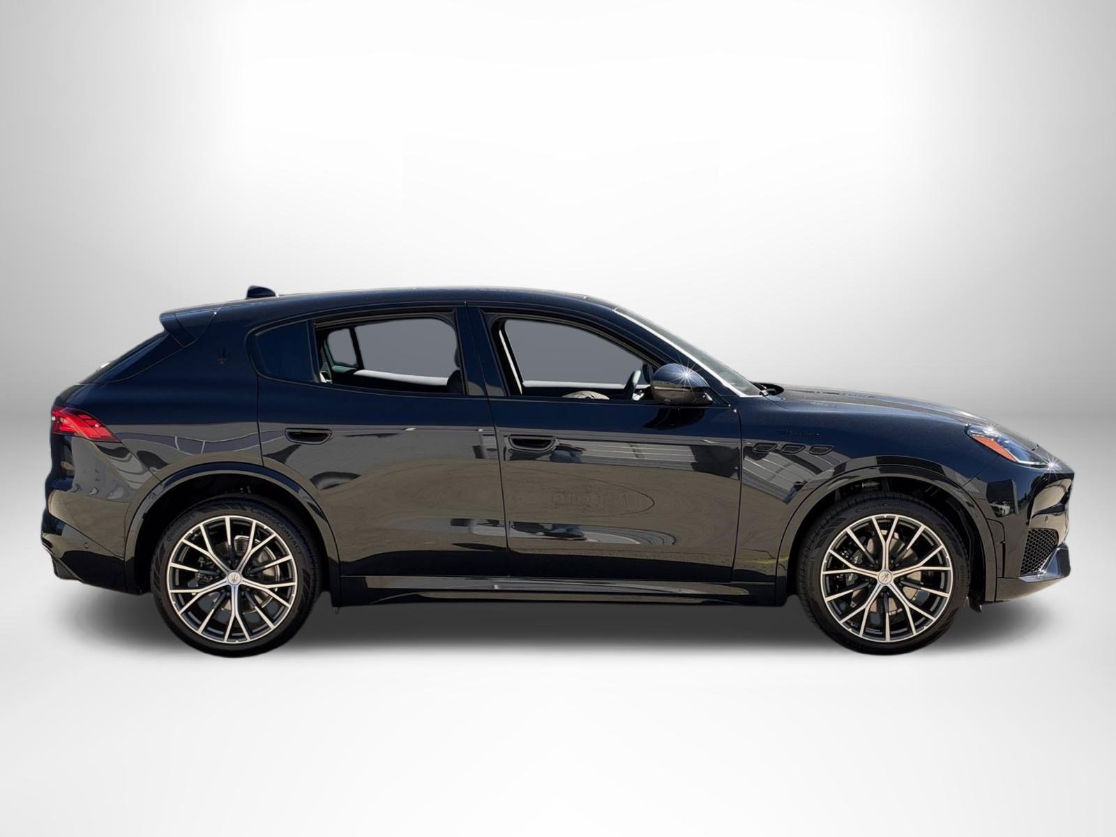 New 2027 Maserati Grecale Modena AWD/4WD image 2