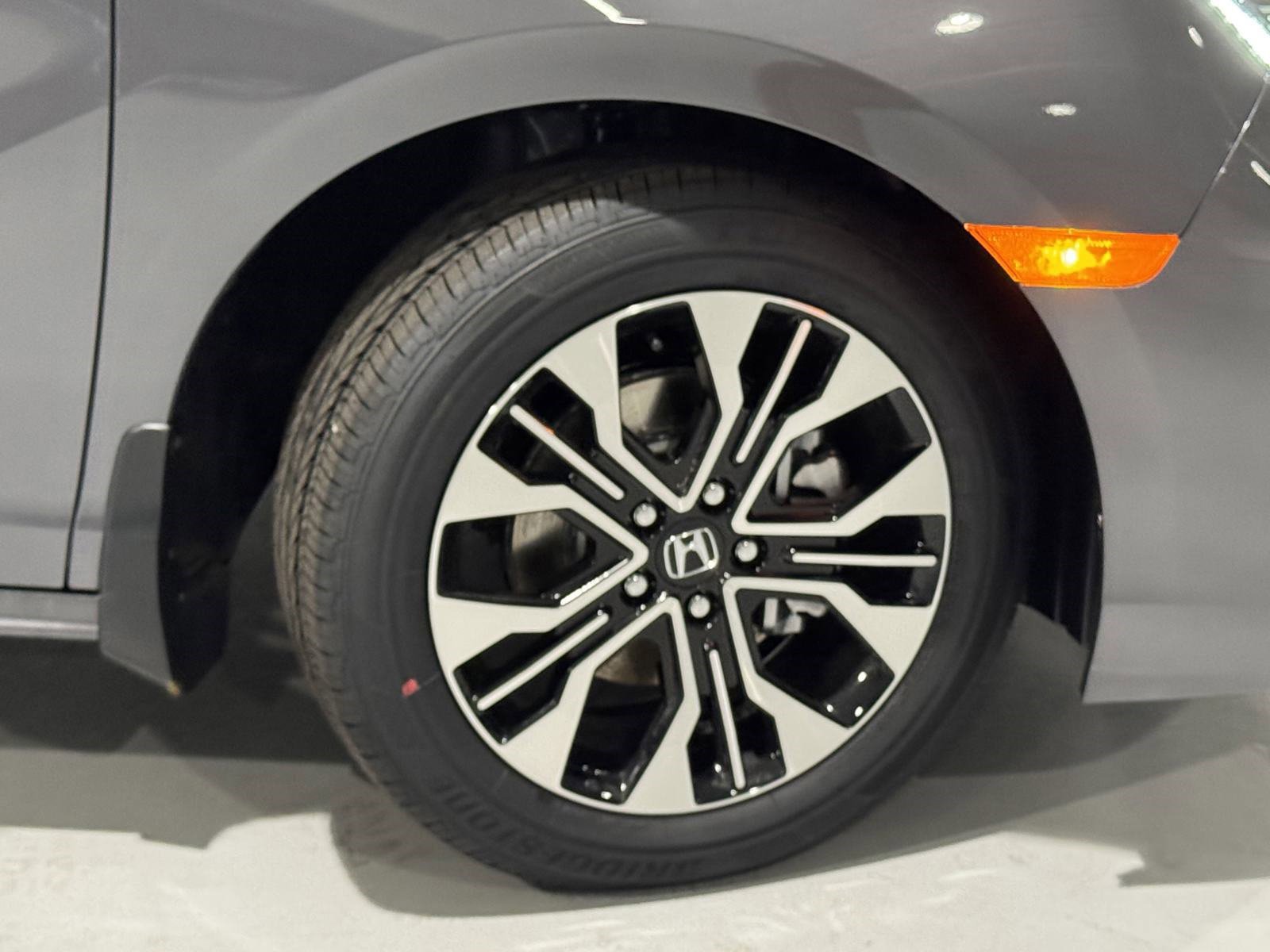 New 2026 Honda Odyssey Elite image 15