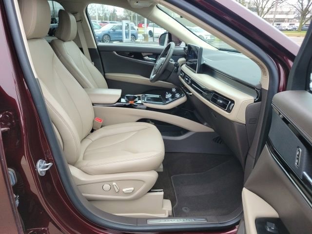 Used 2023 Lincoln Nautilus AWD w/ Premium Package image 27