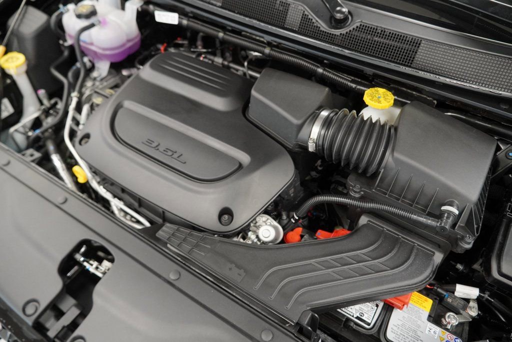 New 2026 Chrysler Pacifica Pinnacle image 38