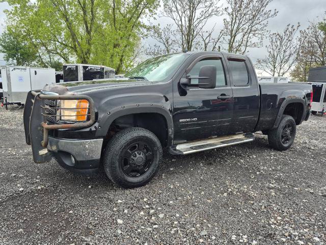 Used 2012 GMC Sierra 2500 SLE w/ SLE Preferred Package AWD/4WD image 2
