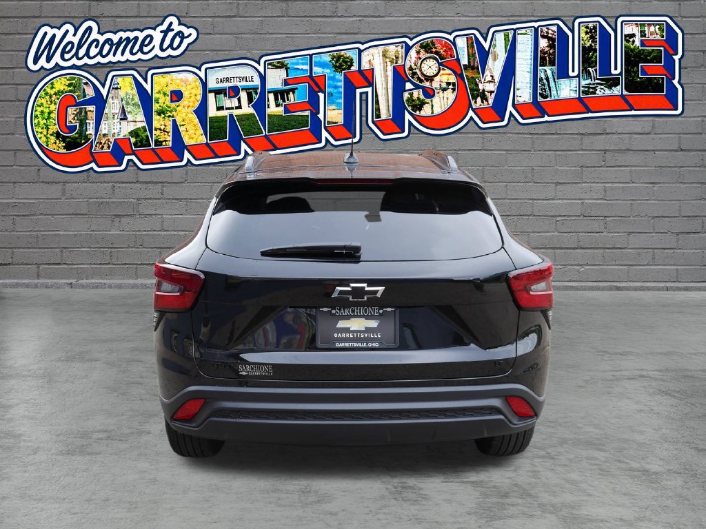 New 2026 Chevrolet Trax LT w/ Midnight Edition FWD image 6